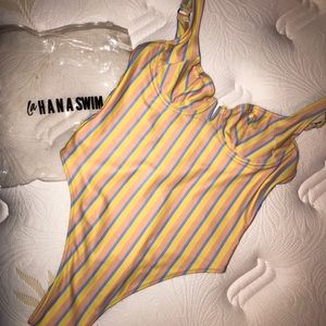Lahana brand one piece swimsuit size small